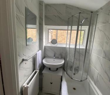 Harlow Casa | Spacious & cosy home in Harlow, ideal for contractors & relocators