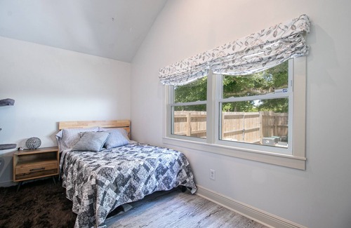 Gulfport Cabaña | Spacious Cottage Near the Beach