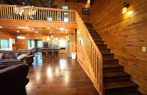 Goode Casa | Spacious Country Home near Lynchburg