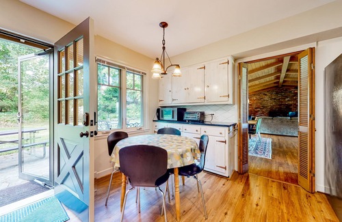 Flat Rock Casa | Spacious country home with firepit, patio, foosball, amazing views, & W/D