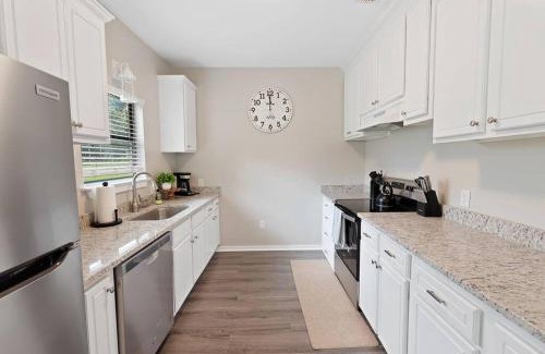 Grand Bay Casa | Spacious Country Living with Fishing Lake