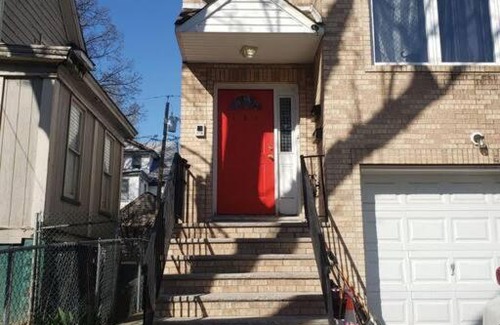 Weequahic Apartamento | Spacious Cozy 2 Bedroom - Near EWR/NYC/OUTLET MALL
