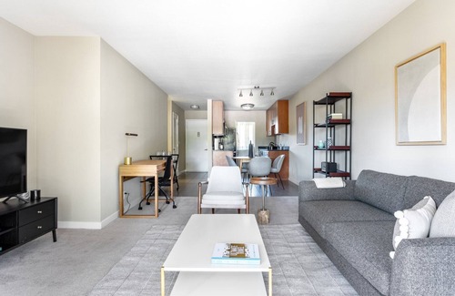 Cupertino Apartamento | Spacious Cupertino 2BR w/ Pool, BBQ, Gym, near Shopping, by Blueground