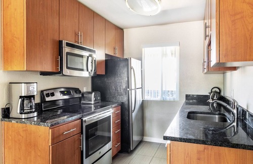 Cupertino Apartamento | Spacious Cupertino 2BR w/ Pool, BBQ, Gym, near Shopping, by Blueground