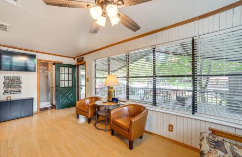 Gun Barrel City Casa | Spacious Deck Waterfront Home in Gun Barrel City!