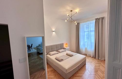 Maribor Apartamento | Spacious Designer Apartment in heart of the town