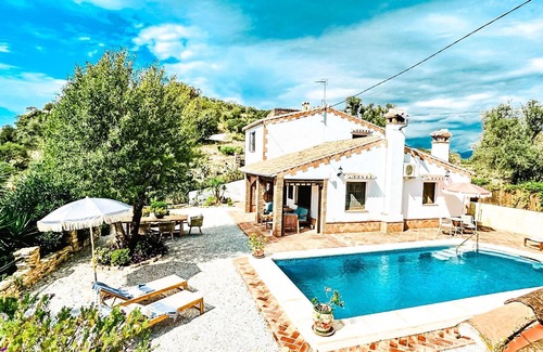 Los Romanes Casa | Spacious Detached Villa With Private Floodlit Pool