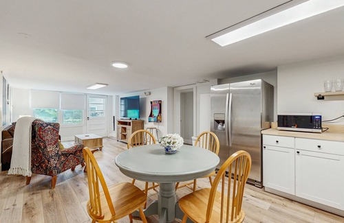 Montreat Cabaña | Spacious dog-friendly Montreat cottage with firepit, mountain views, & patio