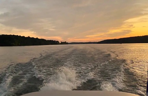 Kirby Casa | Spacious Double Loft Cabin Near Lake Greeson Pet-Friendly– Sleeps 8