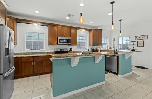 Cocoa Casa | Spacious Downtown Cocoa Village Estate 1 with River Views!