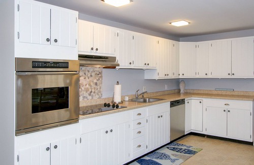Eastham Casa | Spacious Eastham Home w/ Expansive Deck & Yard - Near Nauset Light Beach