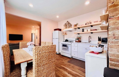 Pittsburgh Casa | Spacious & Elegant Mins to Hospital