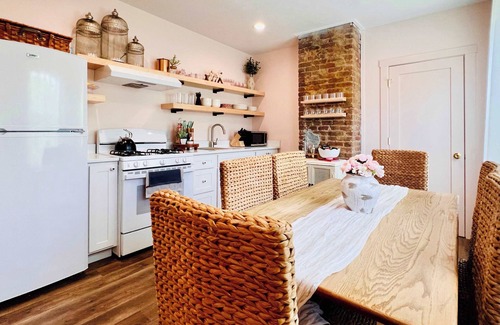 Pittsburgh Casa | Spacious & Elegant Mins to Hospital