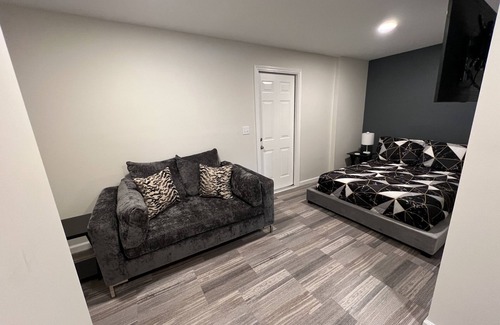 Greenville Casa | Spacious, End-Unit Townhome located 5 miles from D/T Greenville, SC
