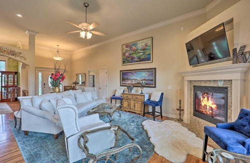 Eureka Springs Casa | Spacious Eureka Springs Home with Lake Views!
