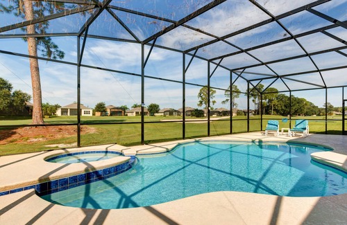 Ridgewood Lakes Villa | Amplia villa ejecutiva con gran piscina privada. Impresionante campo de golf y vistas al lago