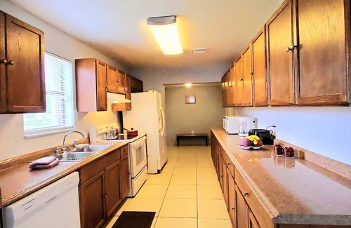 Princeton Casa | Spacious & Expansive Miami Home With Free Parking