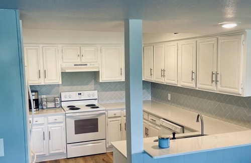 Point Venture Casa | Spacious Fall Retreat, Sleeps 15+, Dog Friendly!