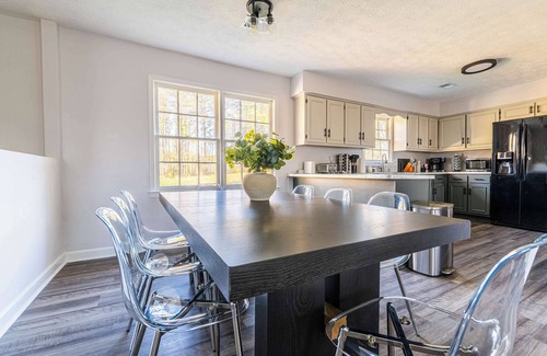Fortson Casa | Spacious Family Escape | 4Br | Private Pool | Games