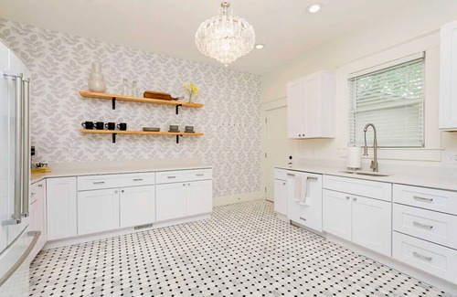 Herron Morton Casa | Spacious Family-Friendly Downtown Oasis ~ Hot Tub!