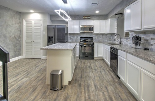 Meadows Place Casa | Spacious Family-Friendly 3BR Home w/Yard Near Richmond & Rosenberg