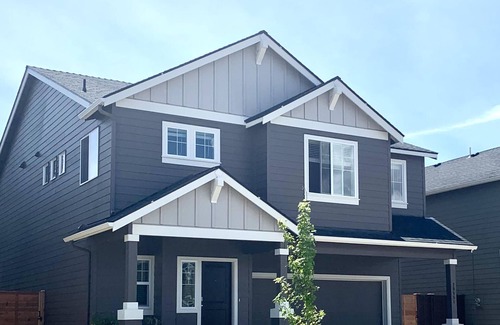 Old Farm District Casa | Spacious Family-friendly Private Home with Open Views in Old Farm, near Old Mill