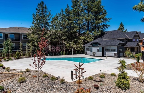Old Farm District Casa | Spacious Family-friendly Private Home with Open Views in Old Farm, near Old Mill