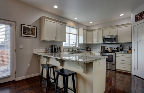 Redmond Casa | Spacious, family getaway full of entertainment!
