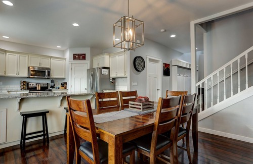 Redmond Casa | Spacious, family getaway full of entertainment!