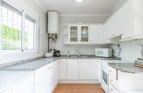 Almadrava Beach Casa | Spacious family home with Airco, private 5x10m pool, sandy beach 300m, free WiFi