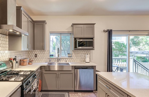 Stockton Casa | Spacious Family Home in Stockton - Pets Welcome!