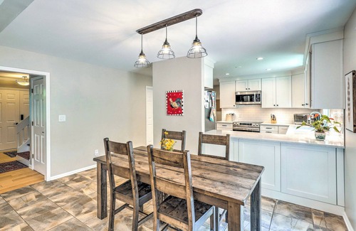 Royal Pines Casa | Spacious Family Home Near Hiking & Breweries!