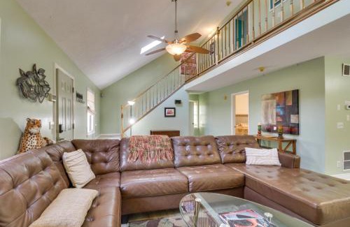 Massanutten Casa | Spacious Family Home with Deck at Massanutten Resort