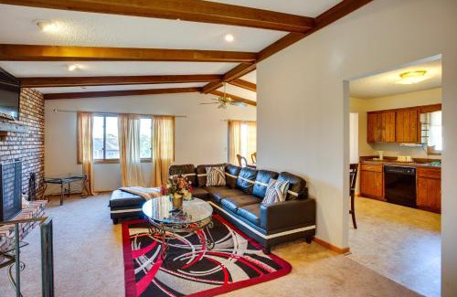 Brooklyn Park Casa | Spacious Family Home 11 Mi to Dtwn Minneapolis!