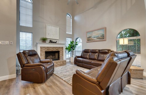 Encino Park Casa | Spacious Family Home with Patio in San Antonio!