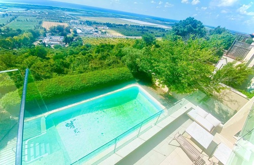 Zikhron Ya'aqov Casa | Spacious family villa, swimming pool, panoramic view & nearby beach