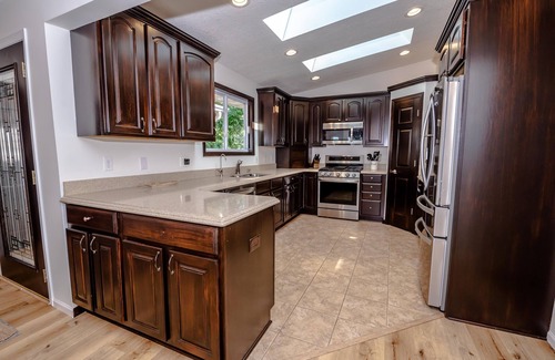 Forest Lake Casa | Spacious Family Lakefront Retreat