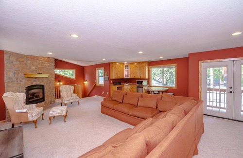 Forest Lake Casa | Spacious Family Lakefront Retreat