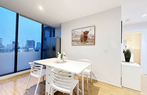 South Melbourne Apartamento | Spacious Family-Sized 2BR Apt Near Crown Casino + CarPark on Site