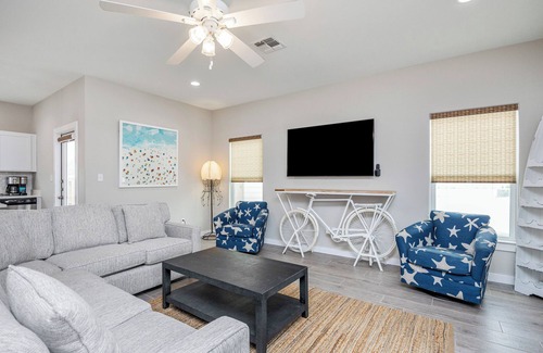 Corpus Christi Casa | Spacious Family Haven: Beach Life, Resort Living, & Recreation at Aruba Bay