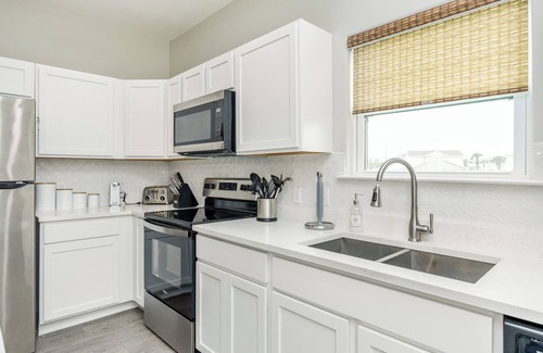 Corpus Christi Casa | Spacious Family Haven: Beach Life, Resort Living, & Recreation at Aruba Bay