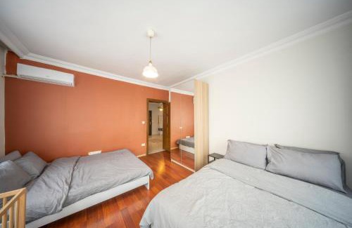 Gumussuyu Mahallesi Apartamento | Spacious Flat, 4BR, 4ACs, 3 min walk from Taksim