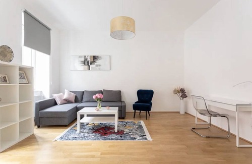 Favoriten Apartamento | Spacious Flat | BG5