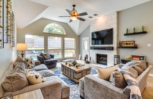Flower Mound Casa | Spacious Flower Mound Home in Central Location!