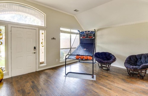 Flower Mound Casa | Spacious Flower Mound Home in Central Location!