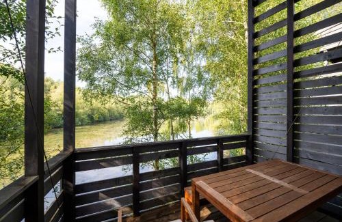 Maubray Casa | Spacious Forestside Mansion