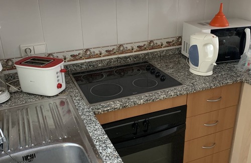 Torrevieja Villa | Amplio piso de lujo de cuatro Torrevieja Villa, mar y vistas al parque, Wi-fi gratuito.