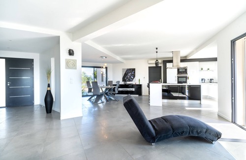 Les Adrets-de-l'Esterel Villa | Villa espaciosa, piscina, vistas al mar y montaña, 4 dormitorios, capacidad para 8
