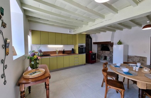 Saint-Denis-sur-Coise Cabaña | Casa rural amplia 10 pers: Naturaleza, Spa, Confort