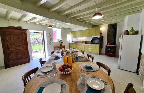 Saint-Denis-sur-Coise Cabaña | Casa rural amplia 10 pers: Naturaleza, Spa, Confort